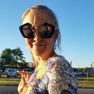 Meet your Posher, Maria